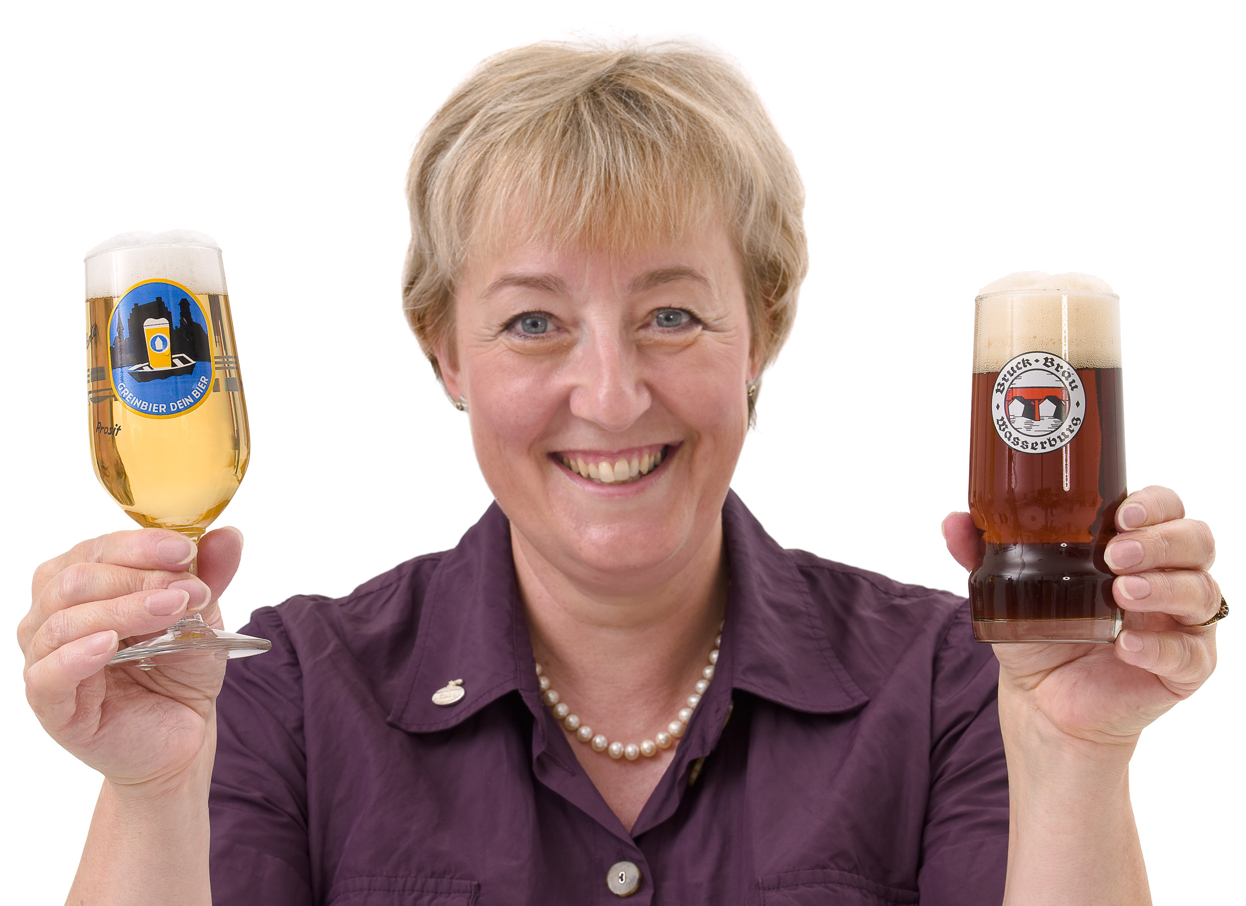 Barbara Teichmann - Die BierVersteherin - mit Gläsern von Bruckbräu und ...