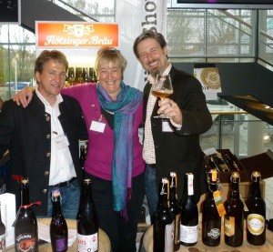 Die BierVersteherin mit dem Sommeliér-Weltmeister Oliver Wesseloh (rechts) und Klaus Artmann vom Biertraum